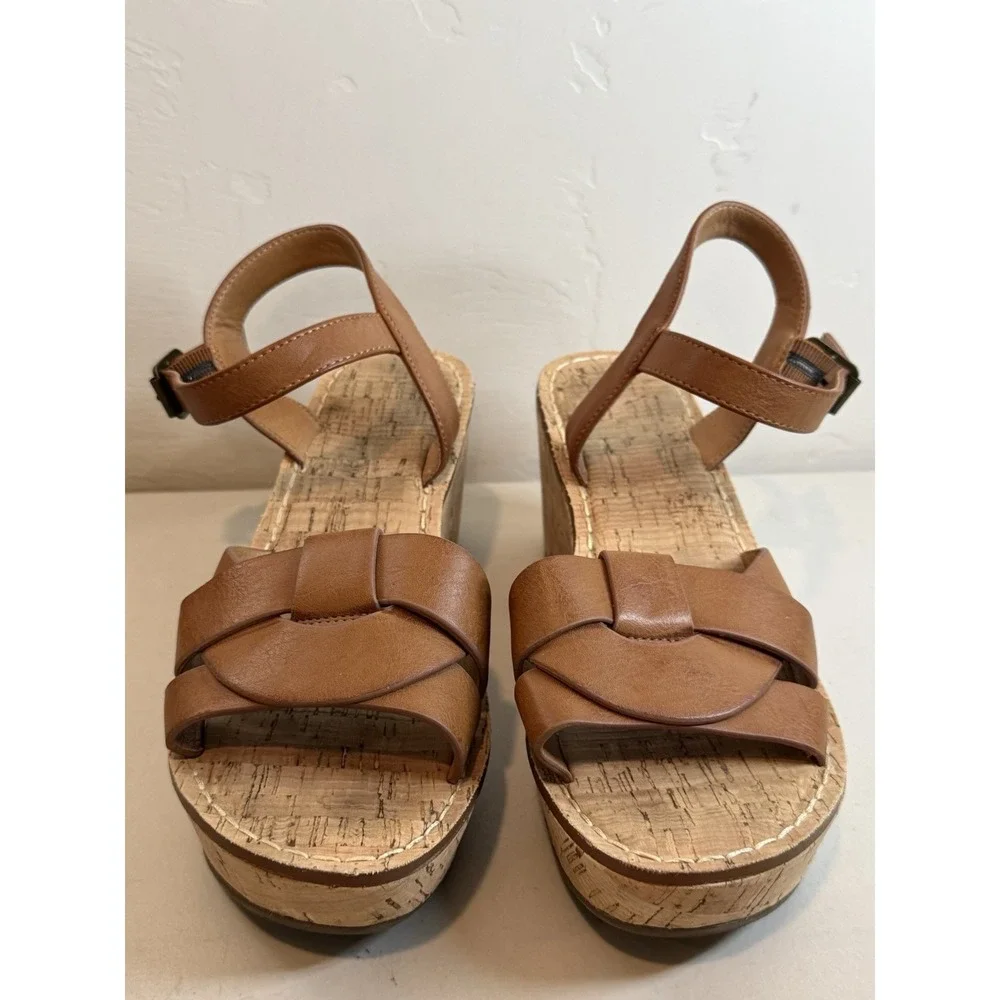 White Mountain Platform  Ankle Strap Wedge Casual Espadrilles 7.5M Shoes